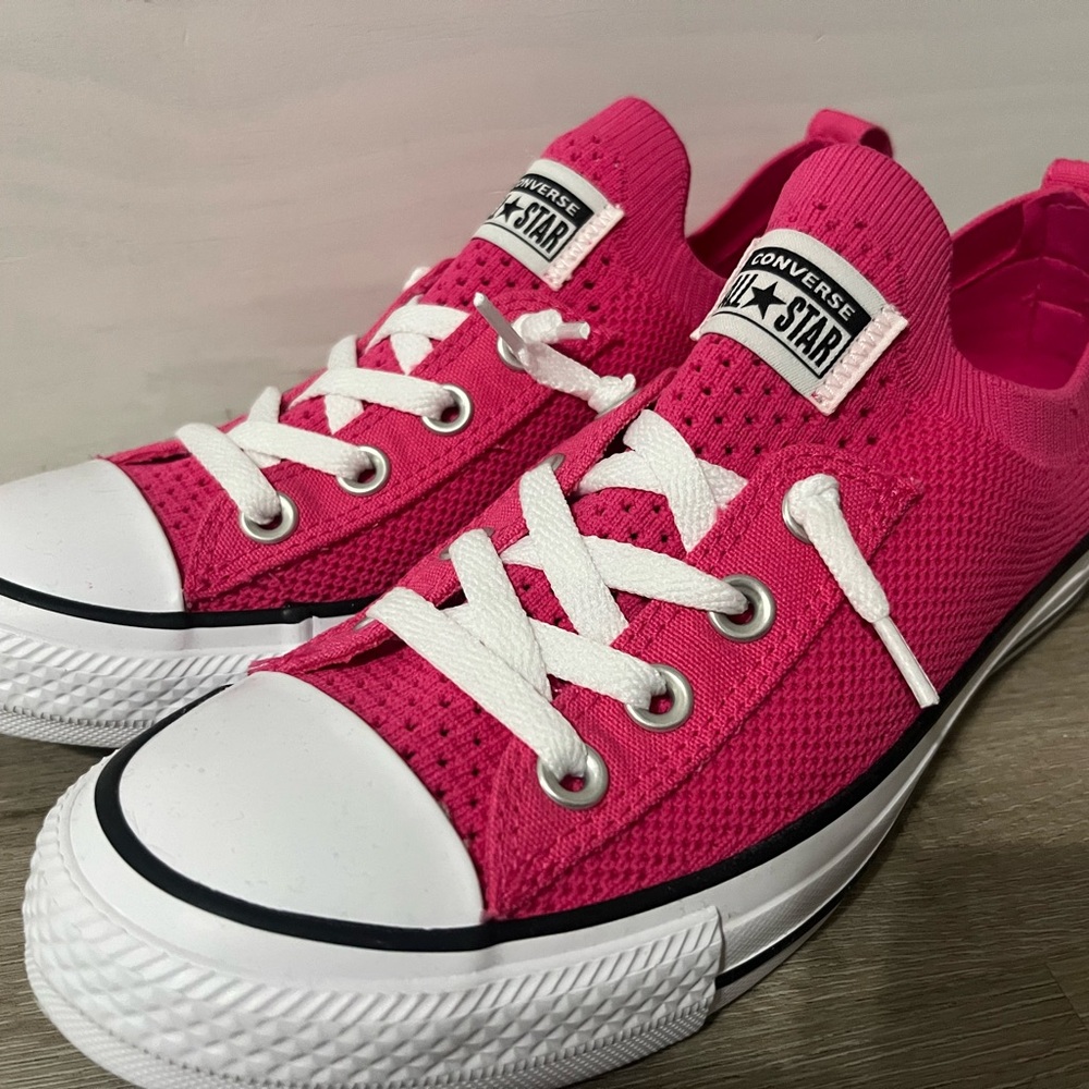 All stars pink sneakers 💕🤩